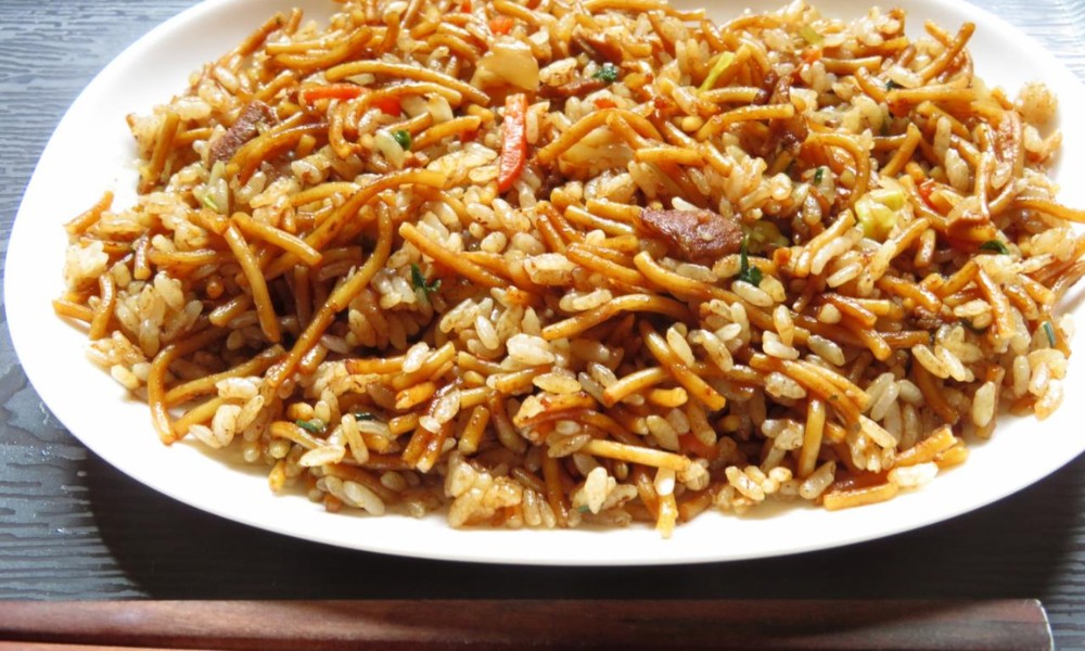 Sobameshi &ndash; m&oacute;n ăn đường phố đầy s&aacute;ng tạo