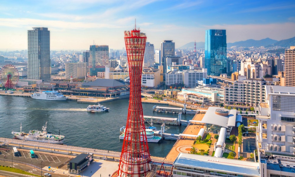 Th&aacute;p Cảng với h&igrave;nh d&aacute;ng đồng hồ c&aacute;t cao 108m l&agrave; biểu tượng đặc trưng của th&agrave;nh phố