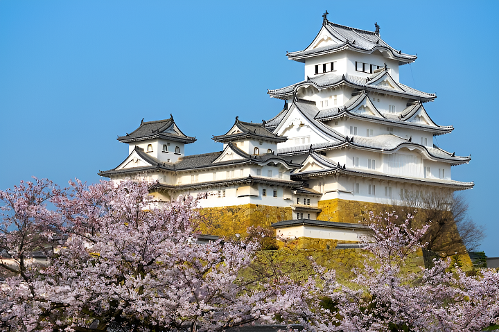 L&acirc;u đ&agrave;i Kumamoto l&agrave; một kiệt t&aacute;c kiến tr&uacute;c nổi tiếng tại Nhật