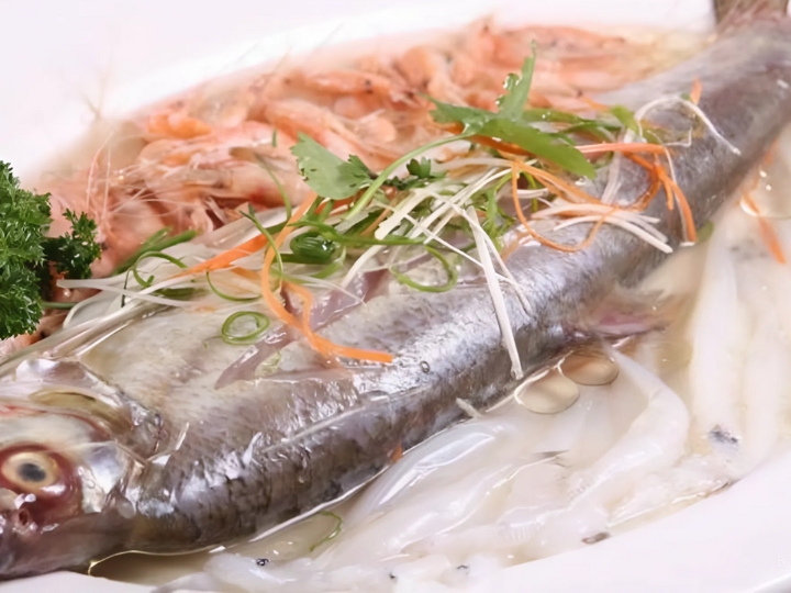 M&oacute;n Th&aacute;i Hồ Tam Bạch với ba nguy&ecirc;n liệu kết hợp ho&agrave;n hảo.