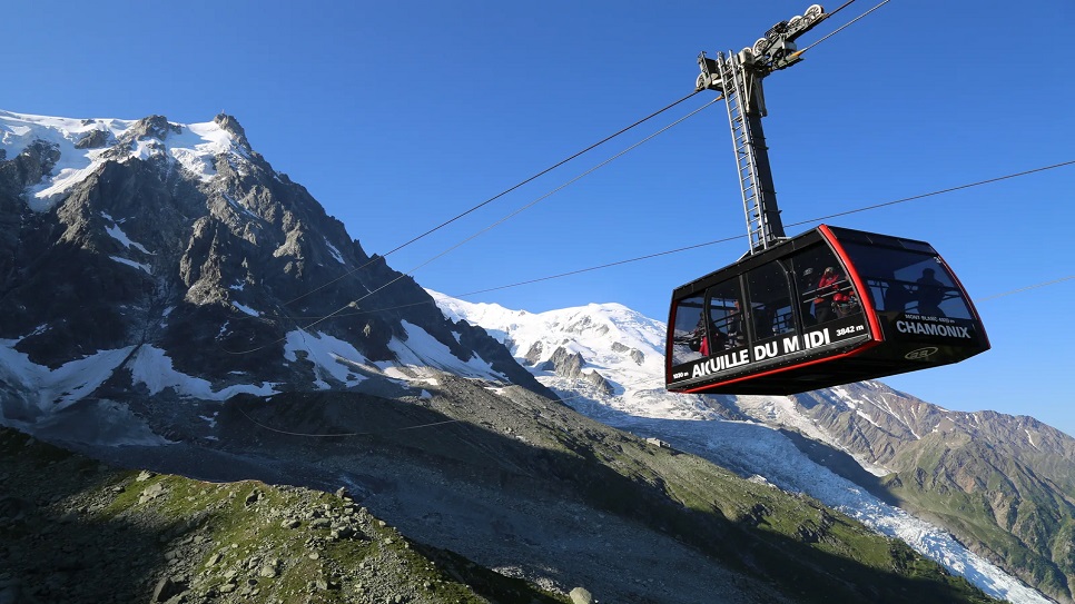 Tuyến c&aacute;p treo Aiguille du Midi Cable Car tại Chamonix
