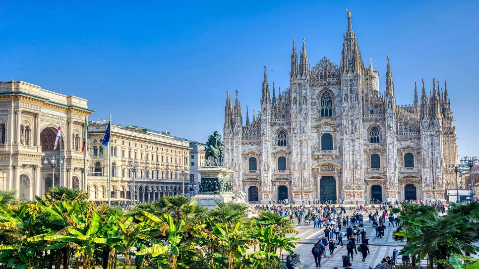 Nh&agrave; thờ Ch&iacute;nh t&ograve;a Milan