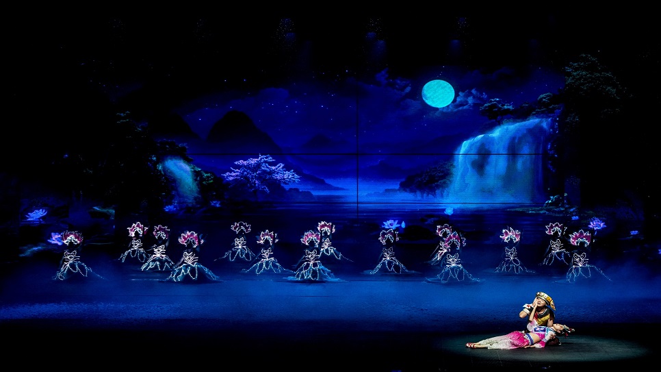 Show diễn "Lệ Giang Thi&ecirc;n Cổ T&igrave;nh"