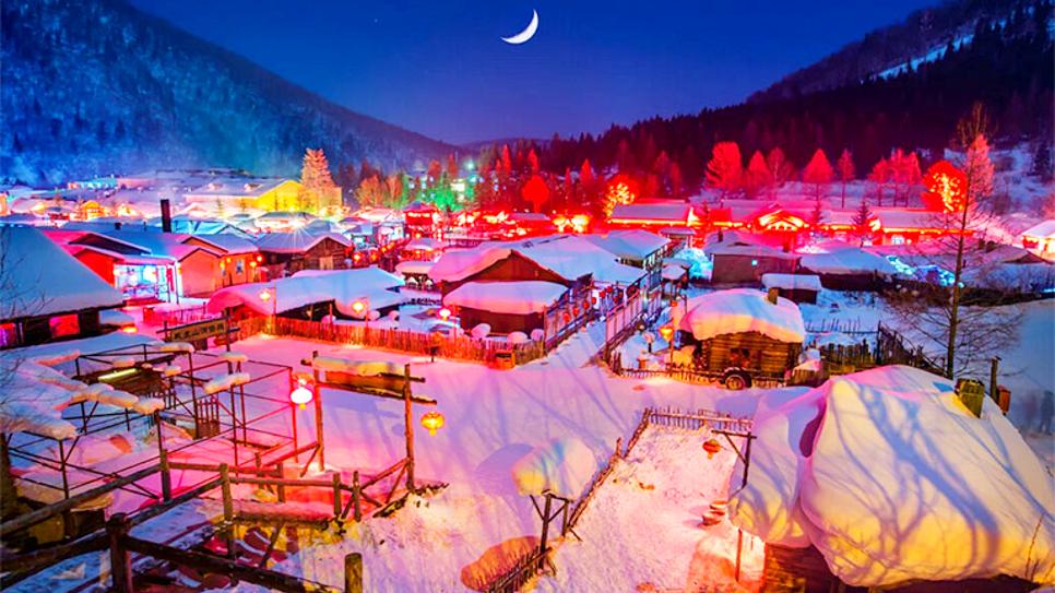 Làng Tuyết Hương về đêm