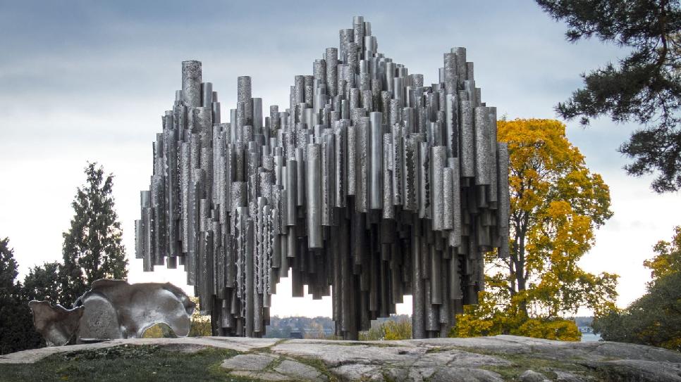 Đ&agrave;i tưởng niệm Sibelius