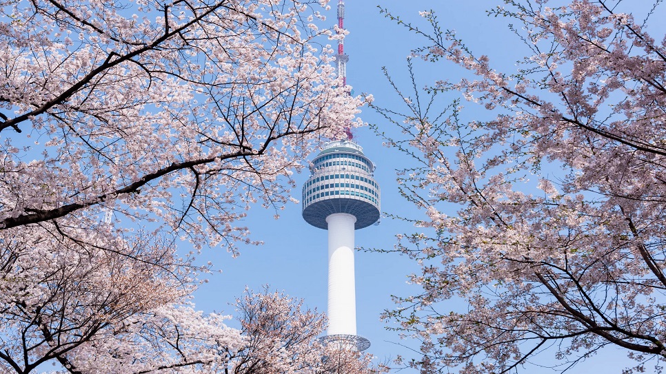 Th&aacute;p Namsan
