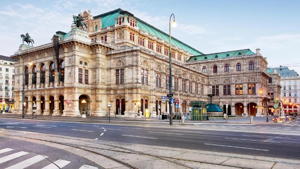 Nh&agrave; h&aacute;t Opera Vienna