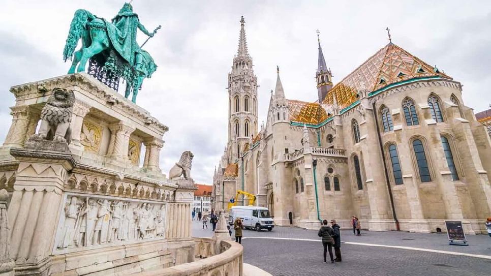 Nh&agrave; thờ Matthias