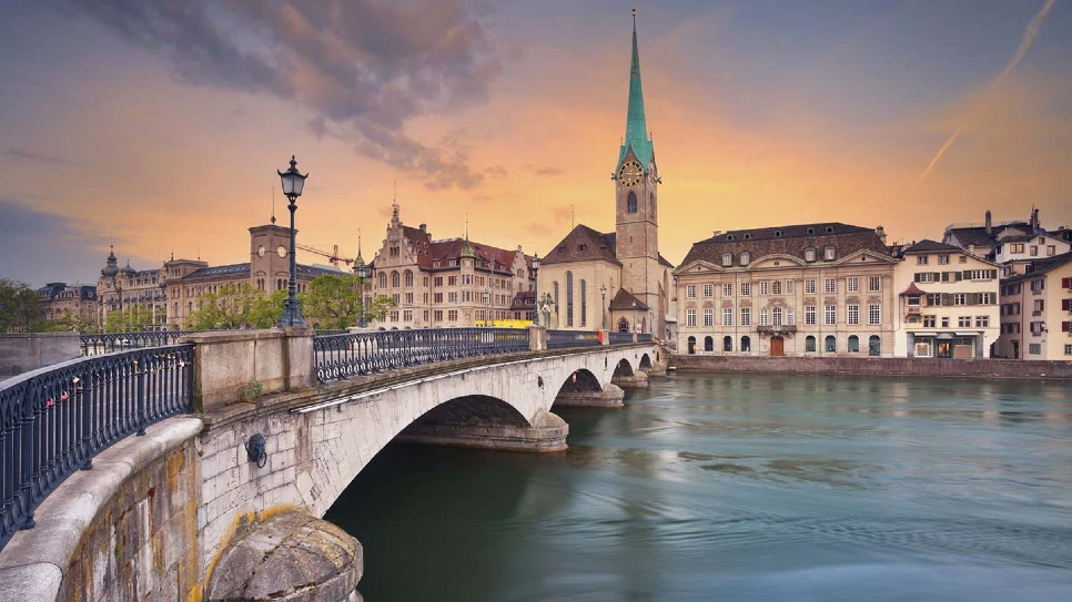 Nh&agrave; thờ Fraumuenster