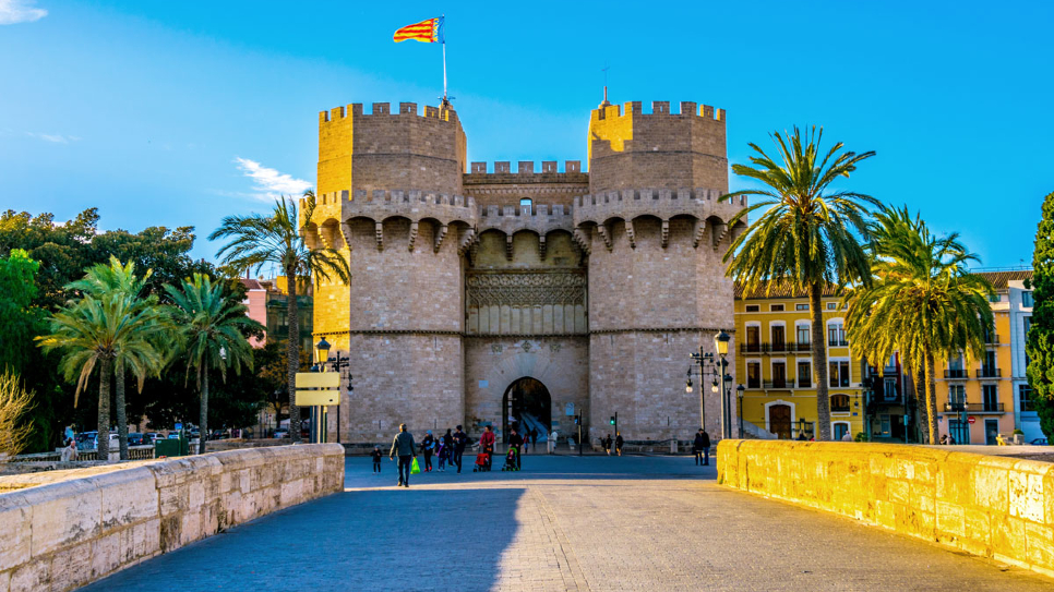 Cổng thành Torres de Serranos