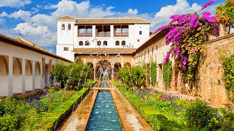 Cung điện mùa hè Palacio de Generalife