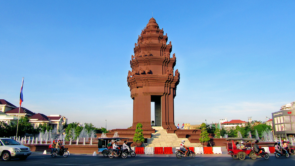 Tượng Đ&agrave;i Độc Lập