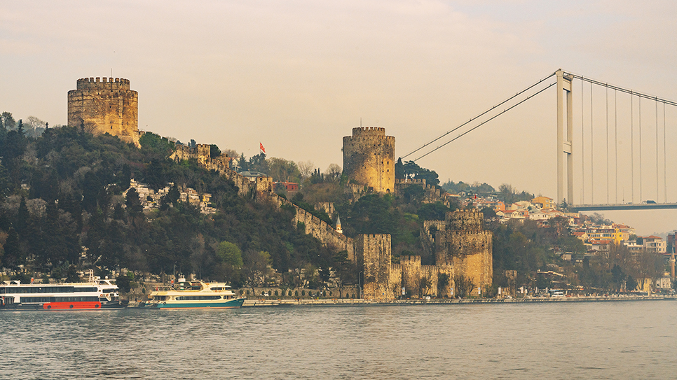 Ngắm nh&igrave;n đồi Rumeli