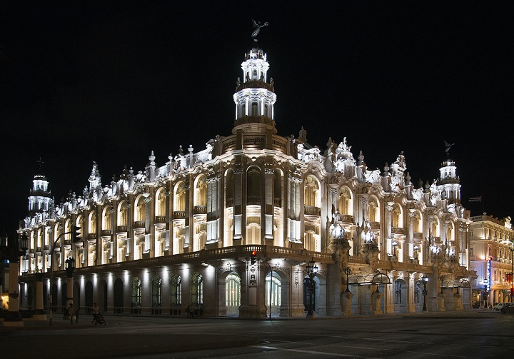 Nh&agrave; h&aacute;t đ&oacute;ng vai tr&ograve; quan trọng khi l&agrave; nơi biểu diễn của c&aacute;c sự kiện danh gi&aacute;