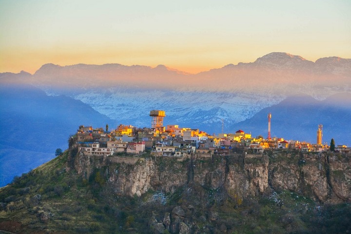 Qu&ecirc; hương của 3 nh&agrave; th&ocirc;ng th&aacute;i huyền b&iacute;