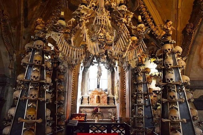 Nhà thờ xương người